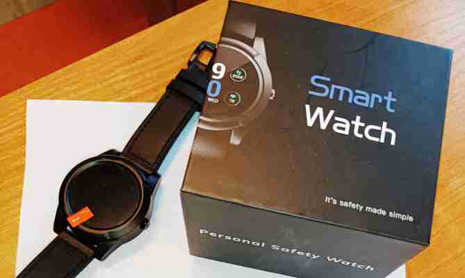 Opaska i smartwatch dla seniora – poznaj te praktyczne urządzenia